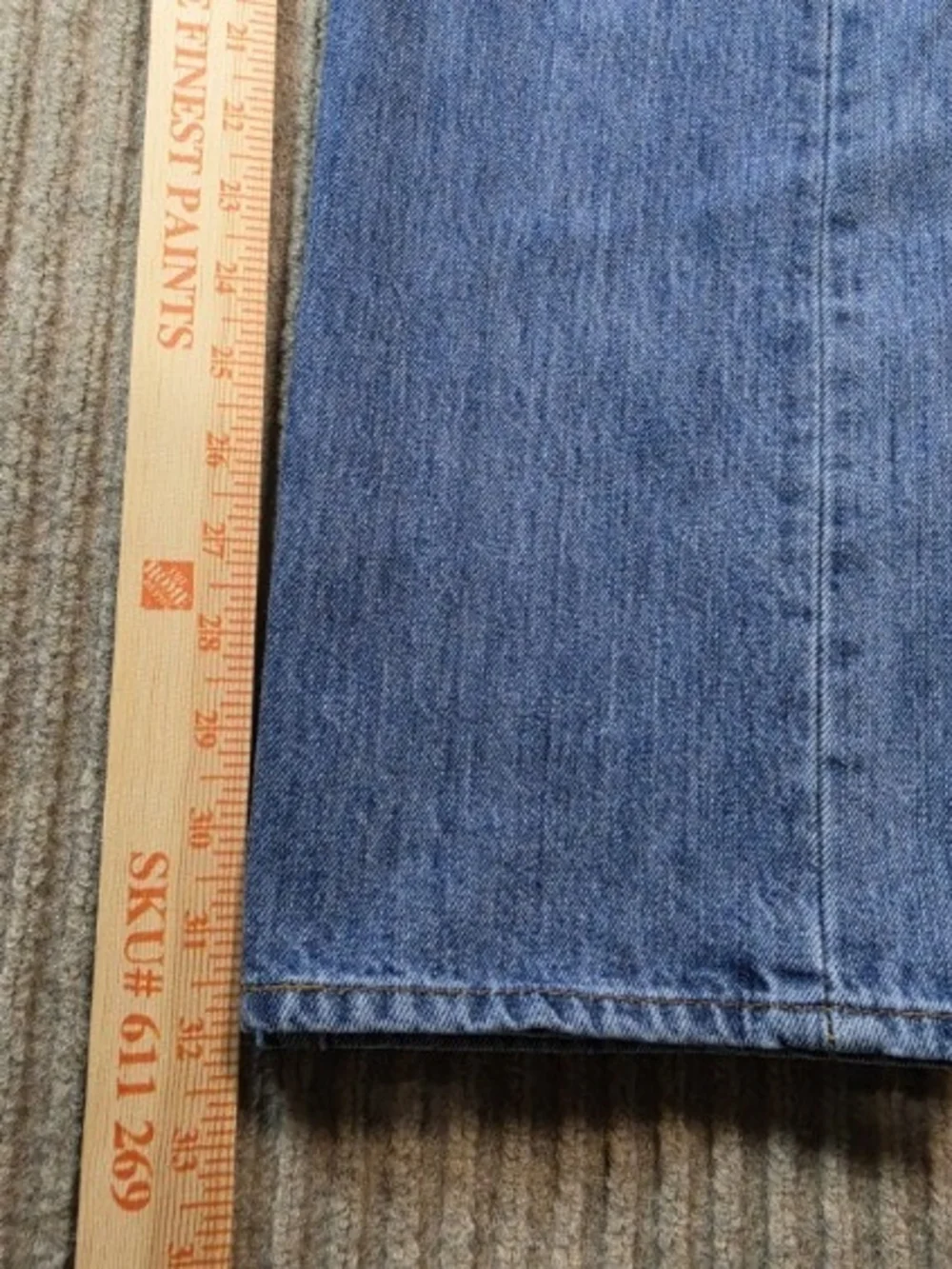 Levis 501 Original Fit Jeans Mens 31x32 Blue Straight Leg Button Fly 00501-0193